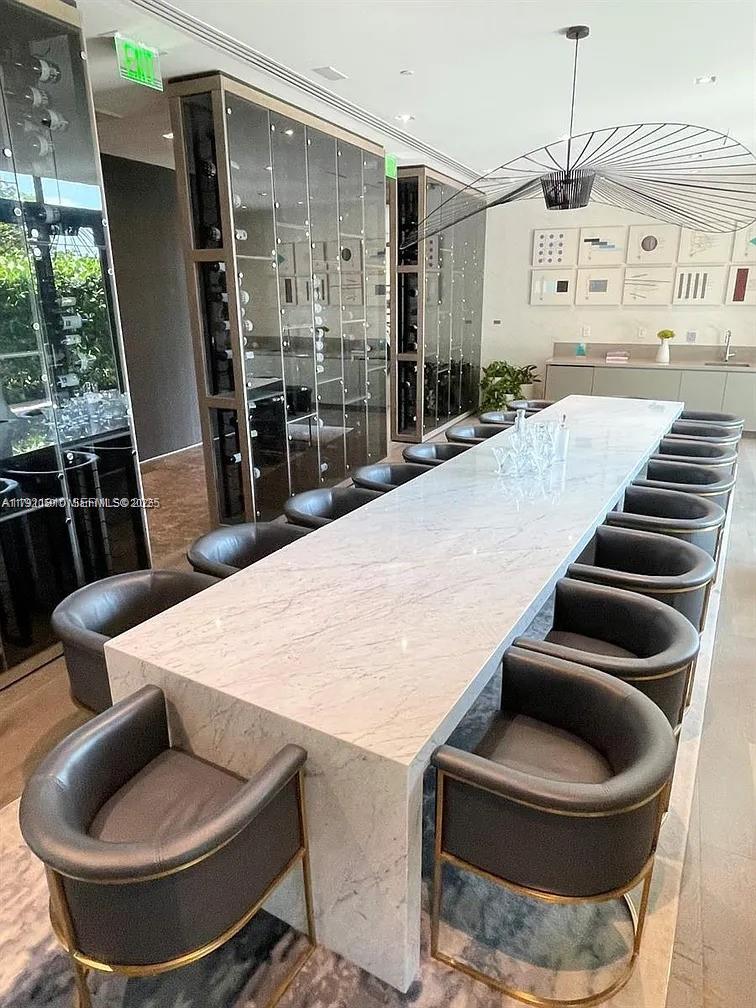 650 NE 32nd St #3808 Miami, FL 33137