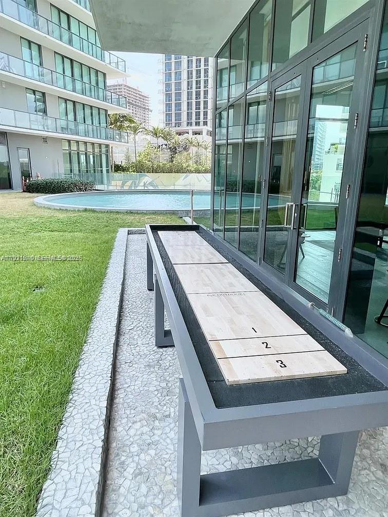 650 NE 32nd St #3808 Miami, FL 33137