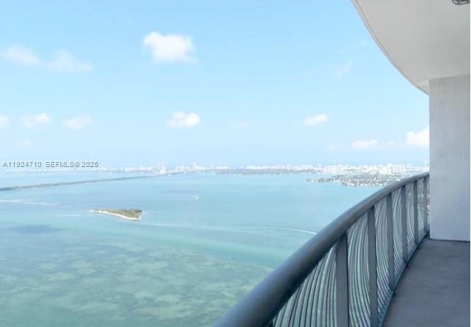 1750 N Bayshore Dr #5105