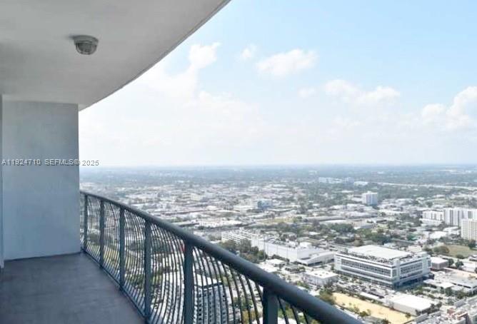 1750 N Bayshore Dr #5105 Miami, FL 33132