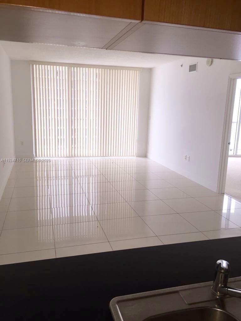 1750 N Bayshore Dr #5105 Miami, FL 33132