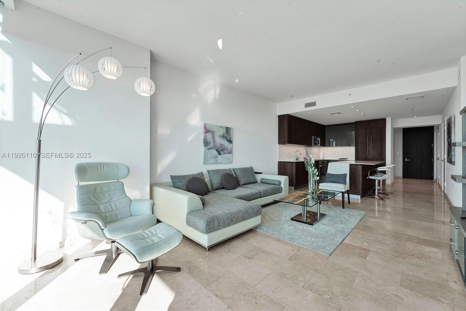 88 SW 7th St #2106 Miami, FL 33130