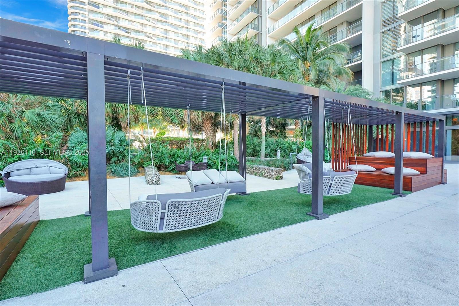 88 SW 7th St #2106 Miami, FL 33130