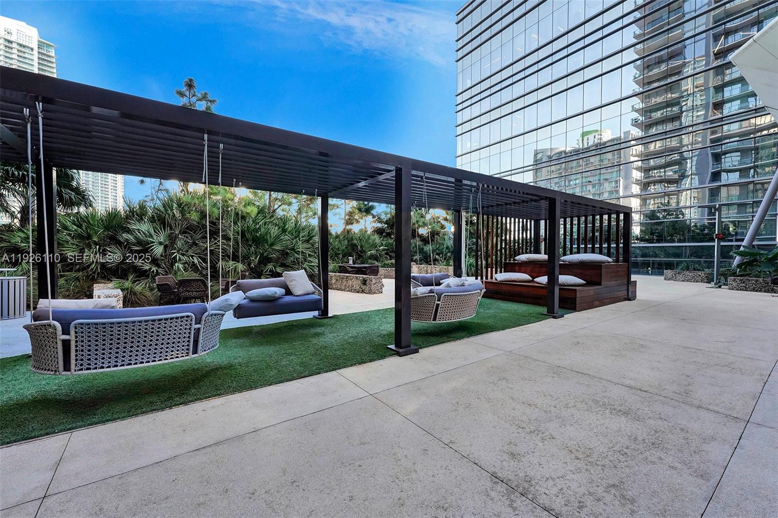 88 SW 7th St #2106 Miami, FL 33130