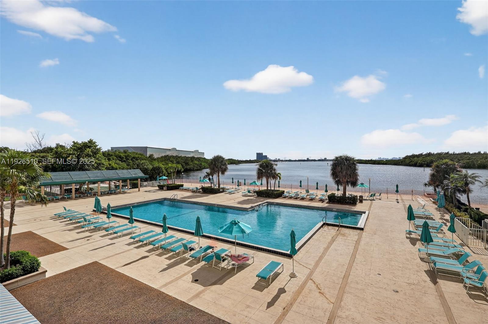 300 Bayview Dr #202 Sunny Isles Beach, FL 33160