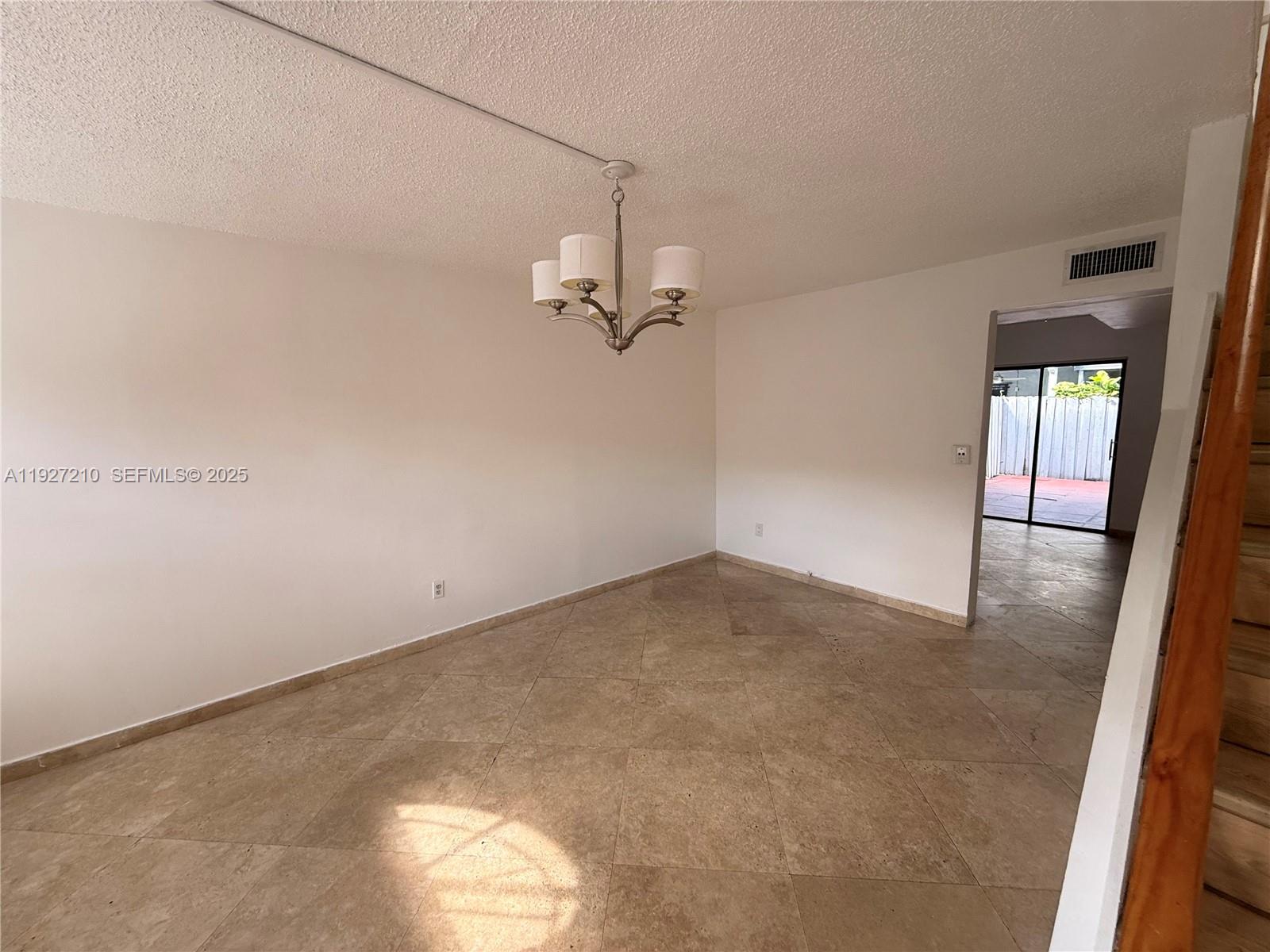 5423 W 22nd Ct #103 Hialeah, FL 33016
