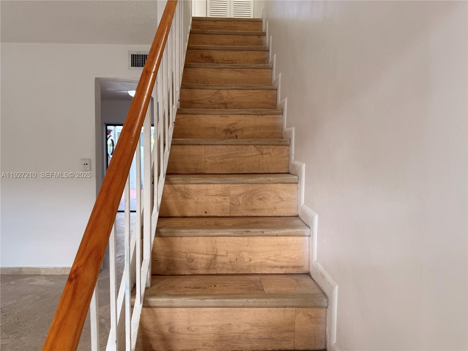 5423 W 22nd Ct #103 Hialeah, FL 33016