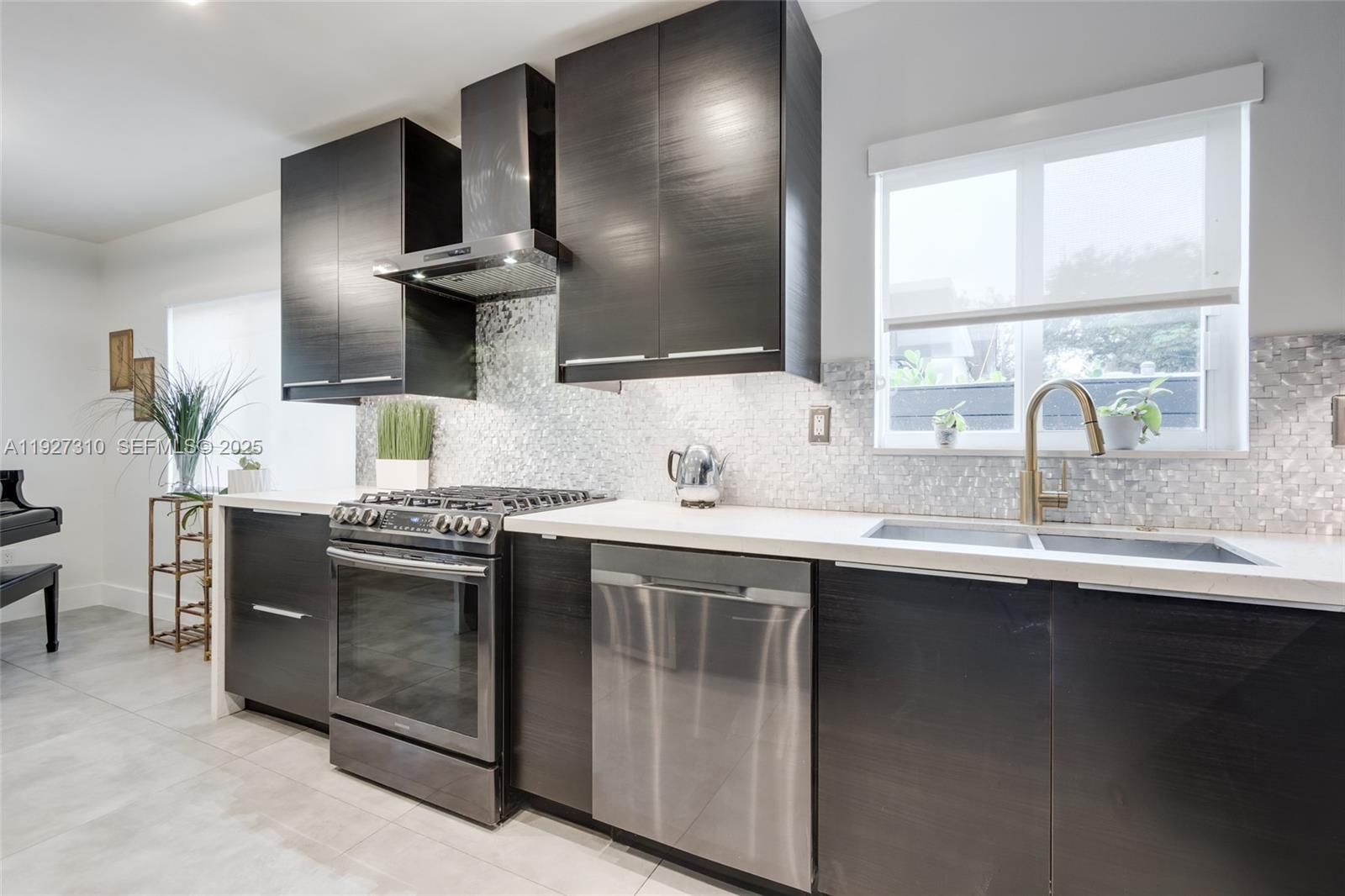 475 NW 42nd St Miami, FL 33127