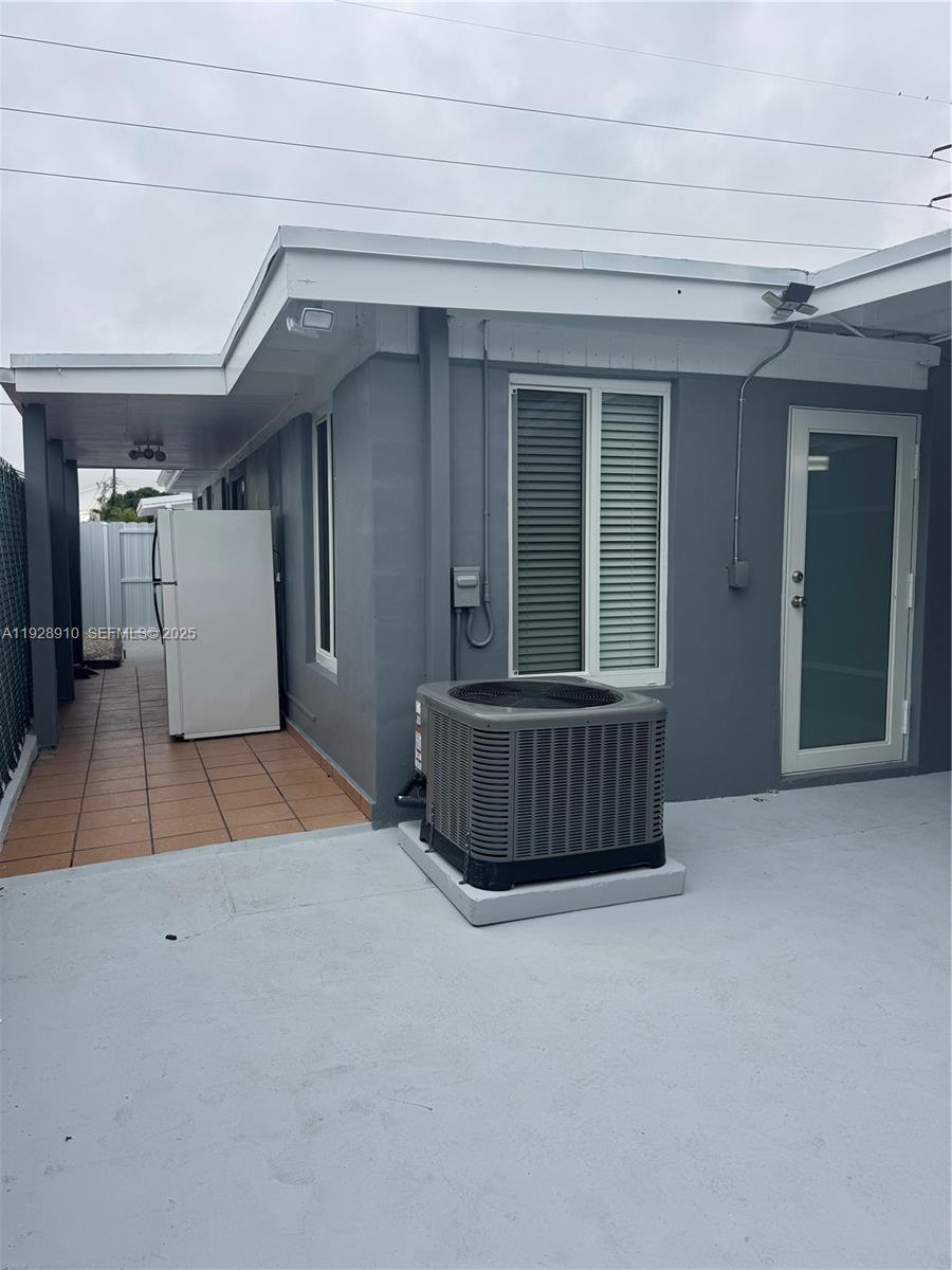 881 Hialeah Dr #2 Hialeah, FL 33010