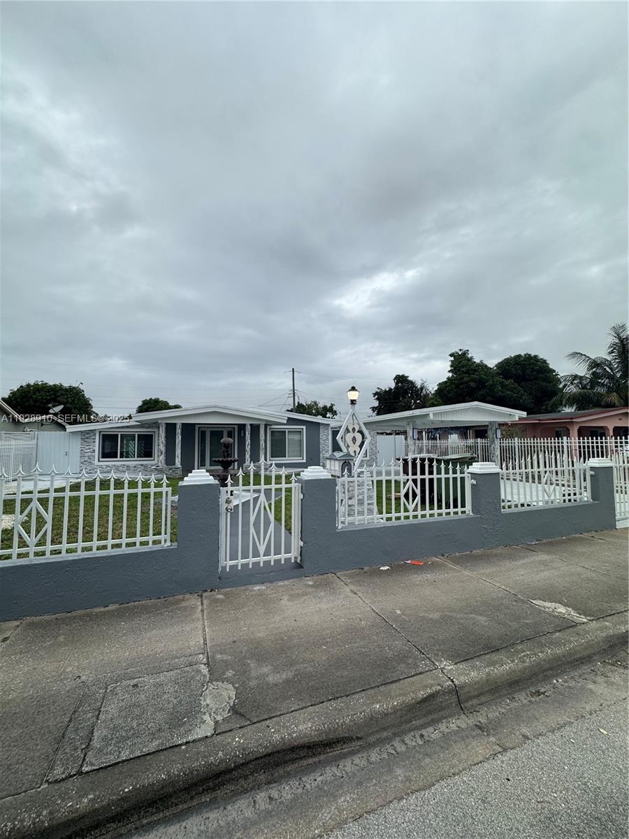 881 Hialeah Dr #2 Hialeah, FL 33010