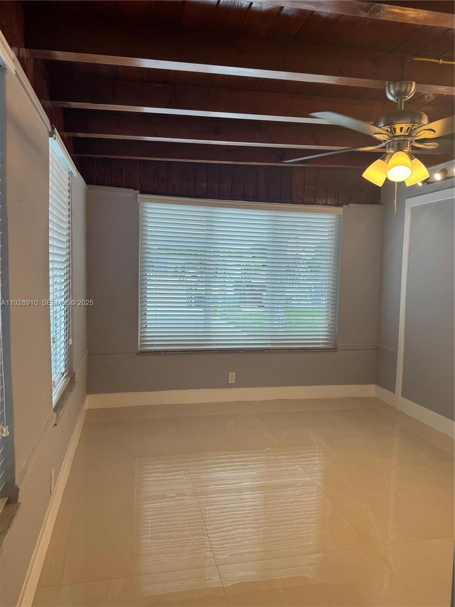 881 Hialeah Dr #2 Hialeah, FL 33010