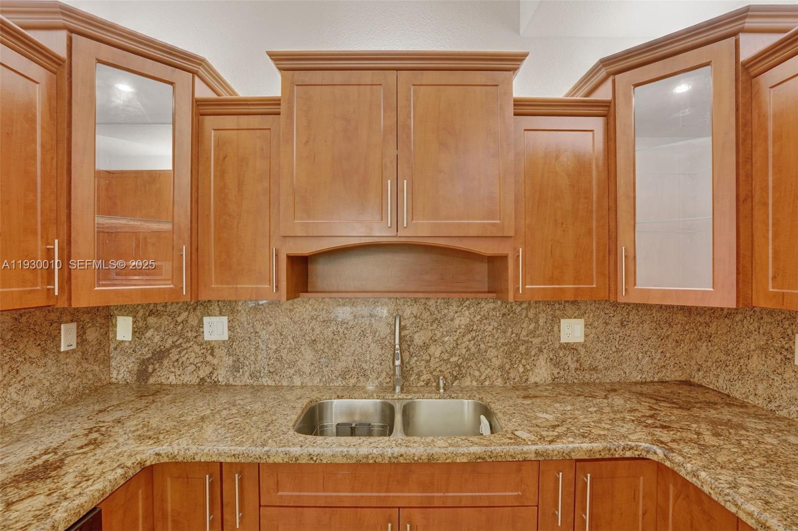 2913 SW 13th St Miami, FL 33145