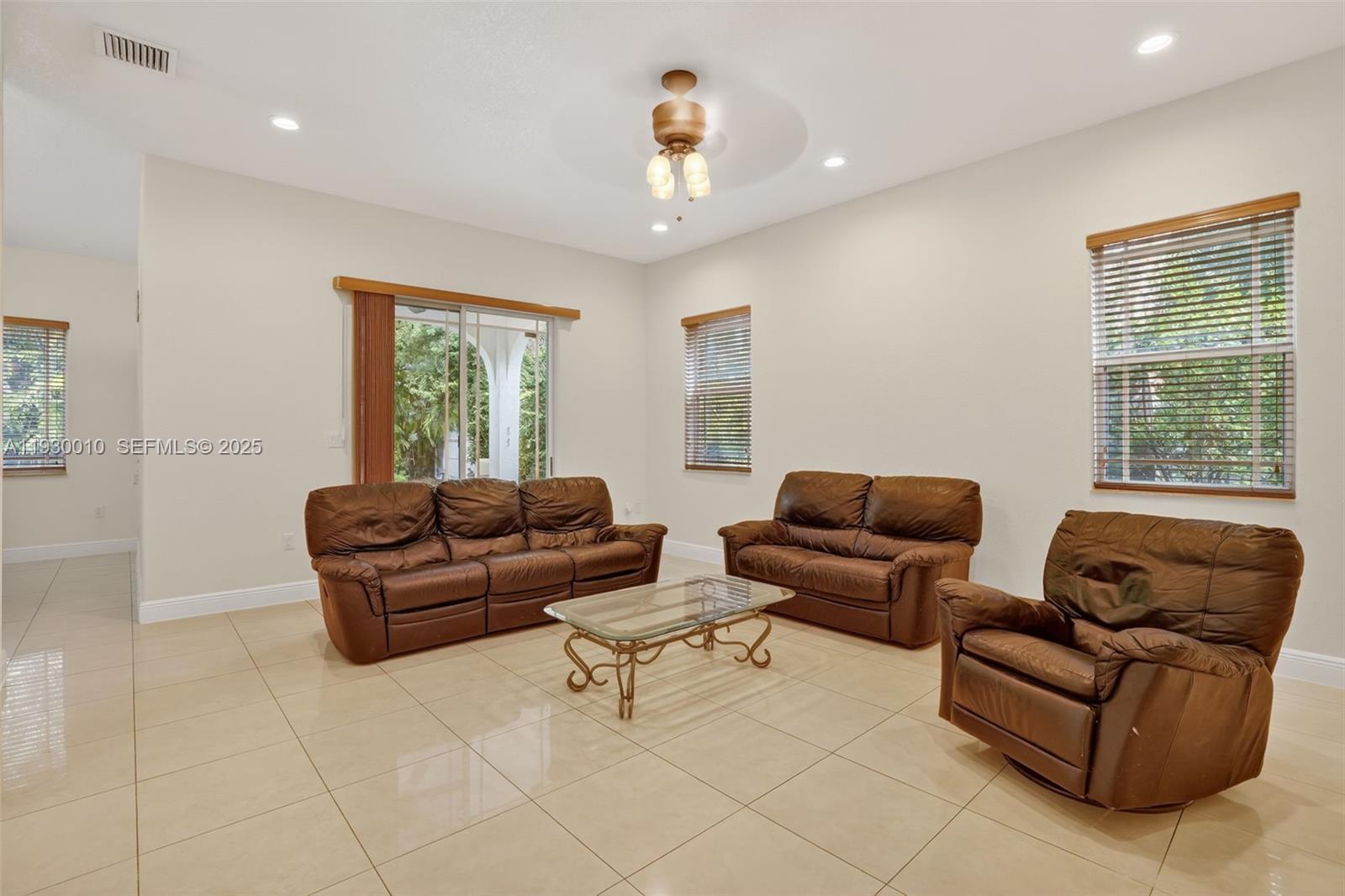 2913 SW 13th St Miami, FL 33145