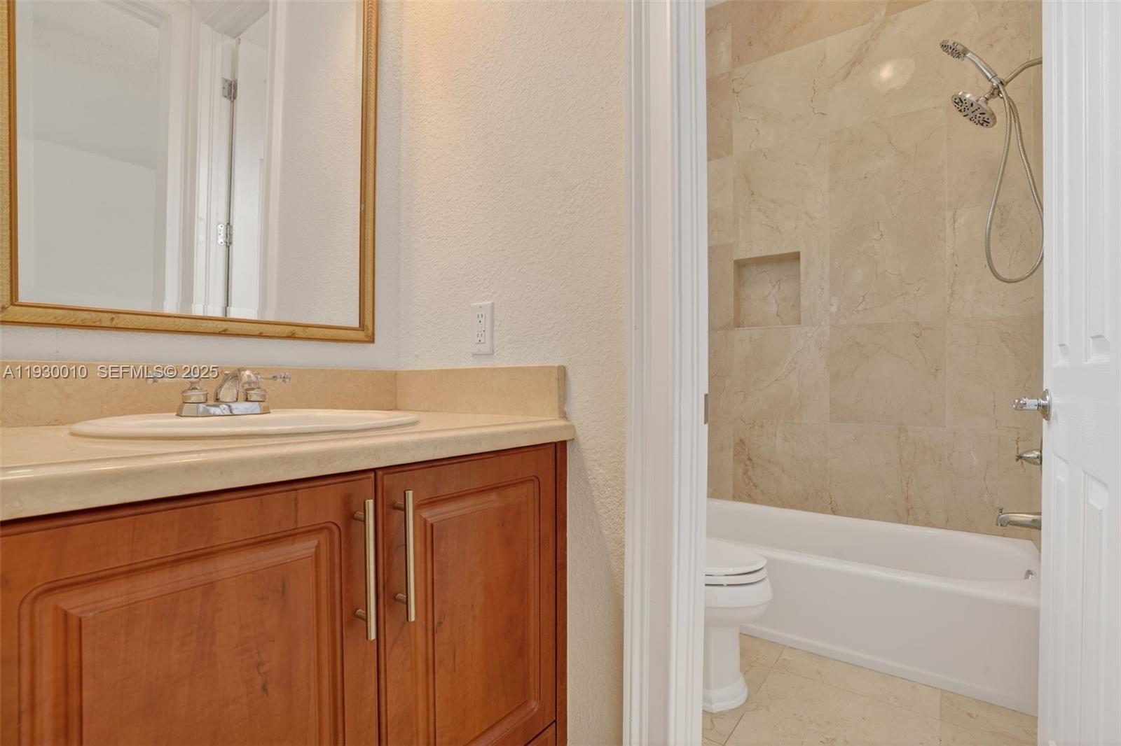 2913 SW 13th St Miami, FL 33145