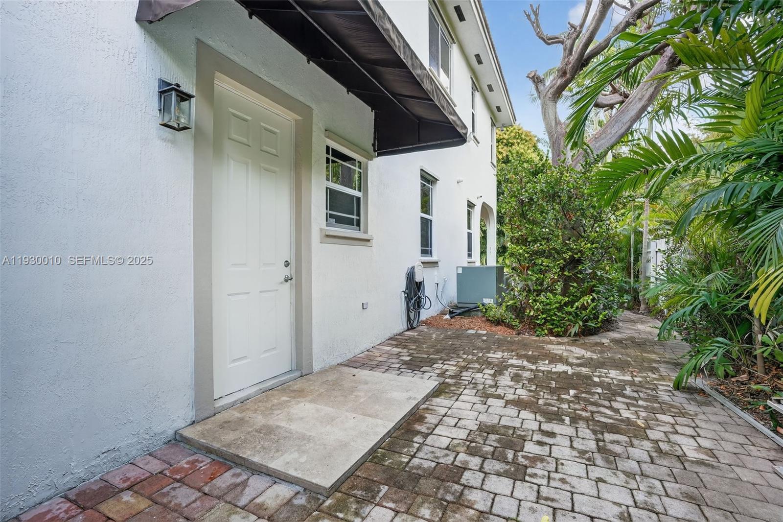 2913 SW 13th St Miami, FL 33145