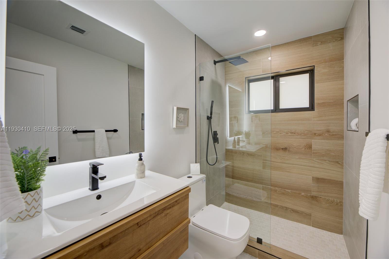 1655 N 50th Ave Hollywood, FL 33021