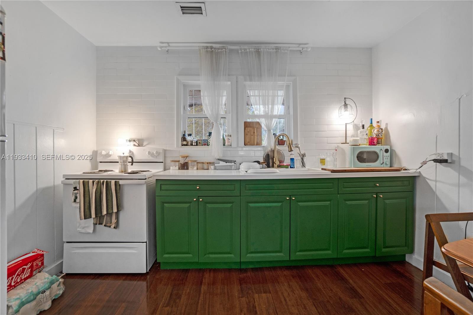 9210 NW 4th Ave Miami, FL 33150