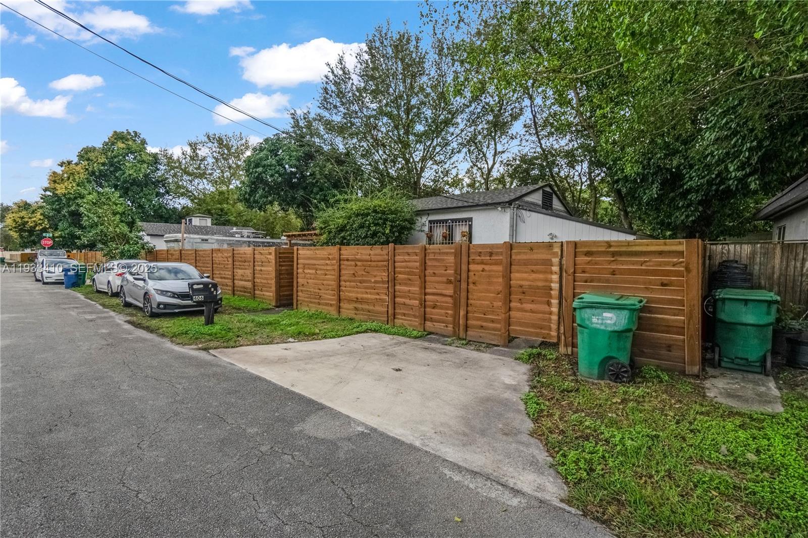 9210 NW 4th Ave Miami, FL 33150