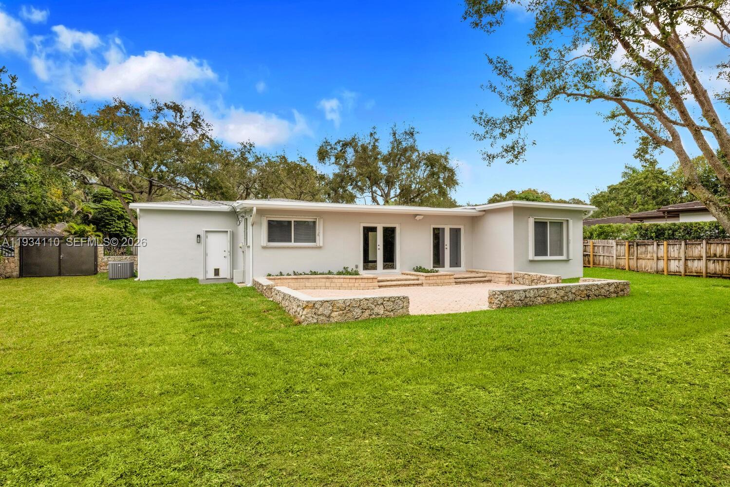 6110 SW 79th St South Miami, FL 33143