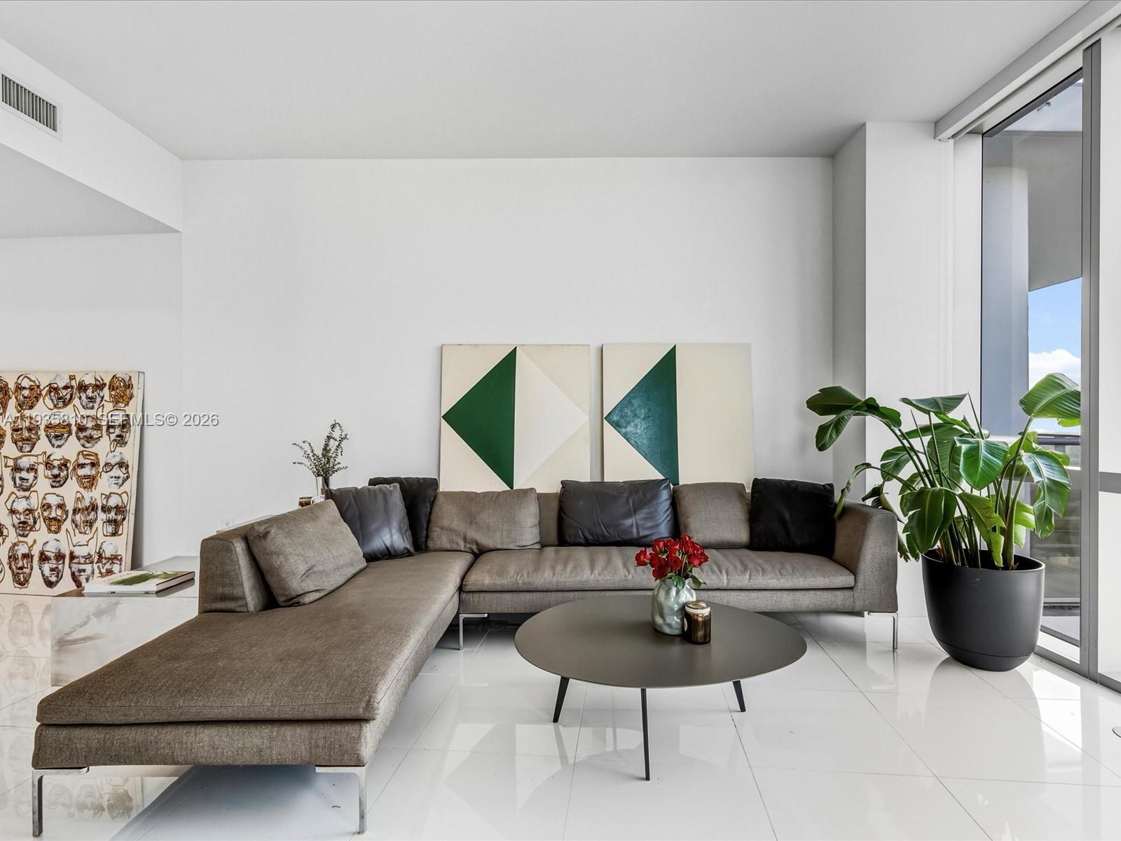 851 NE 1st Ave #4801