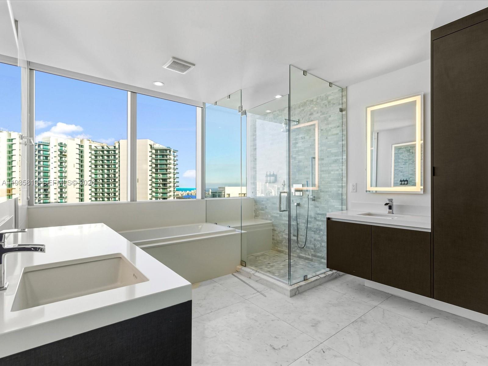 851 NE 1st Ave #4801 Miami, FL 33132