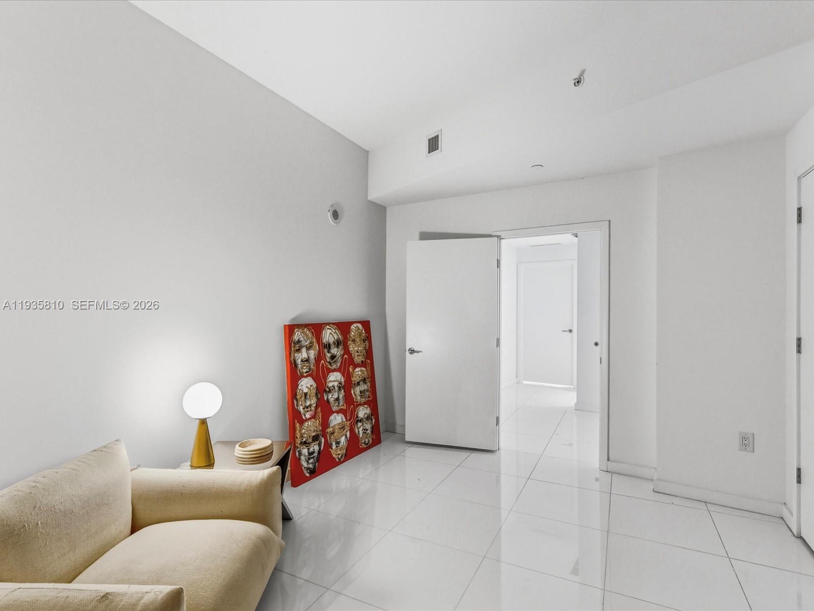 image Paramount Miami World Cen36