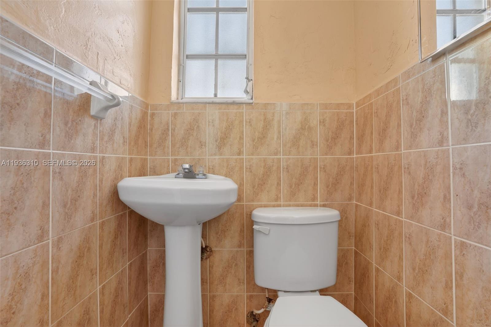 1633 SW 30th Ave Miami, FL 33145