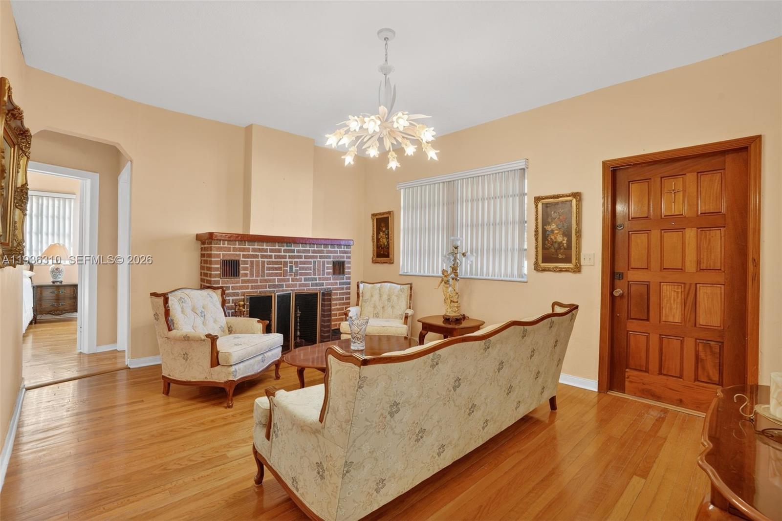 1633 SW 30th Ave Miami, FL 33145