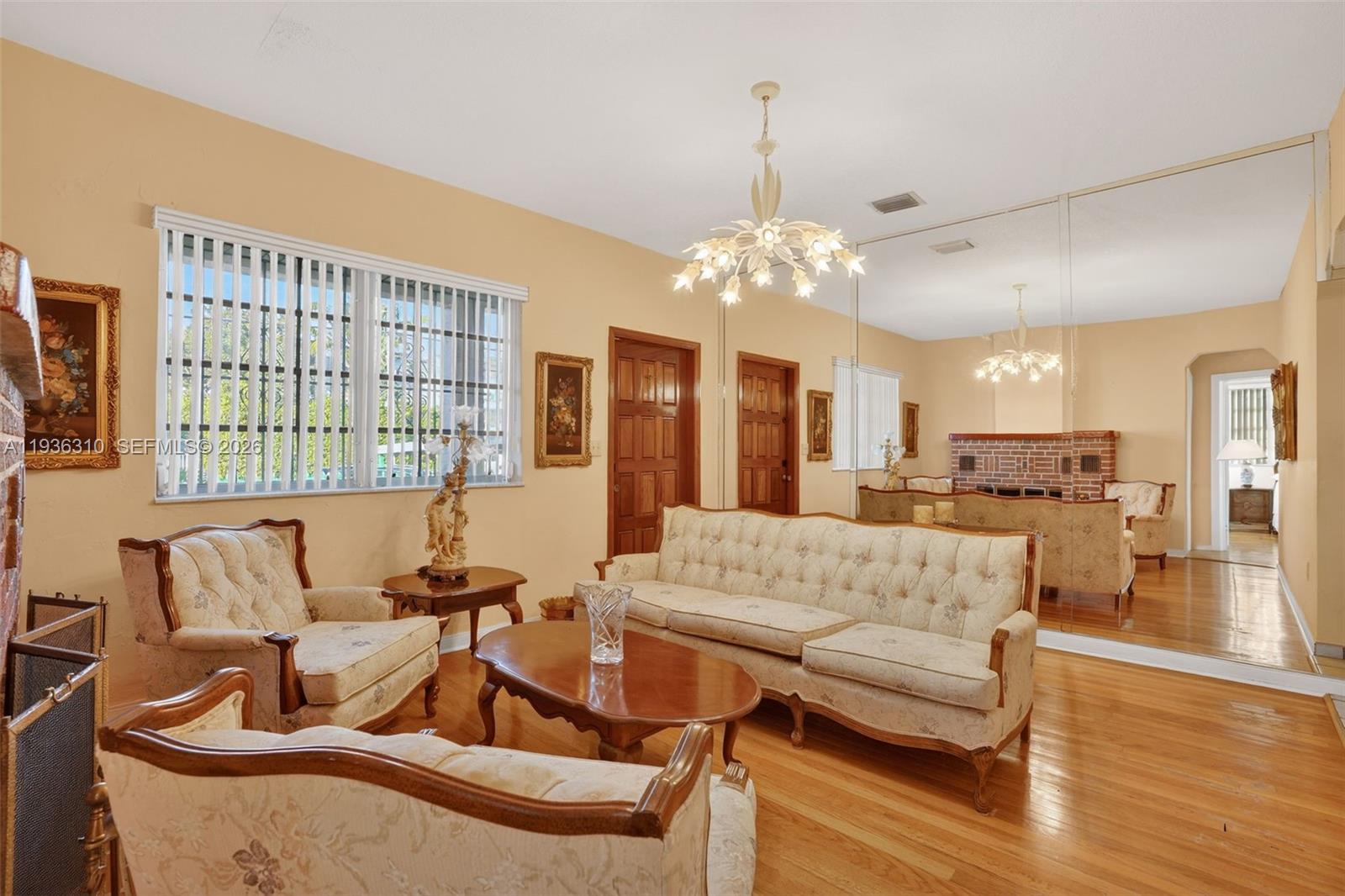 1633 SW 30th Ave Miami, FL 33145