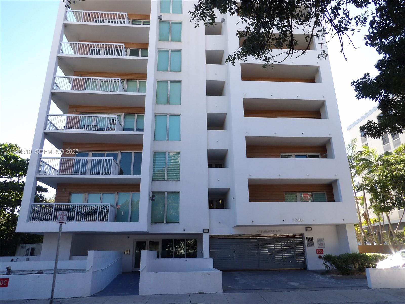 2740 SW 28th Ter #301