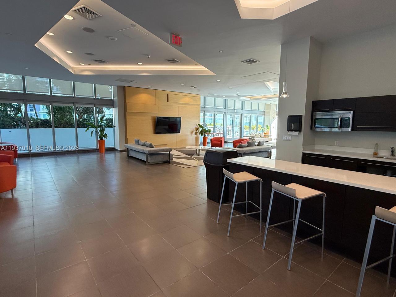 image Axis on Brickell North44