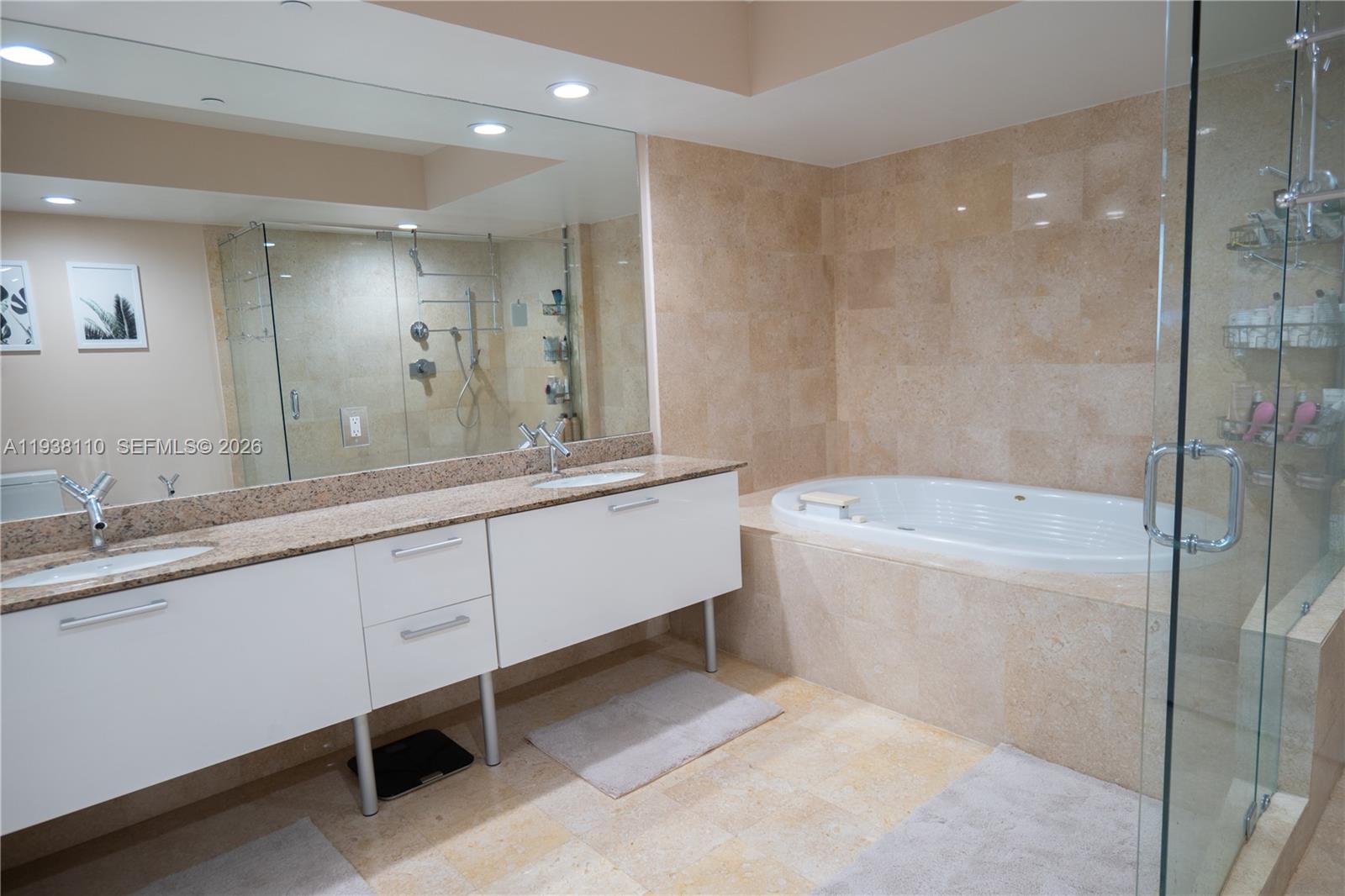 image Ocean Four Condo13