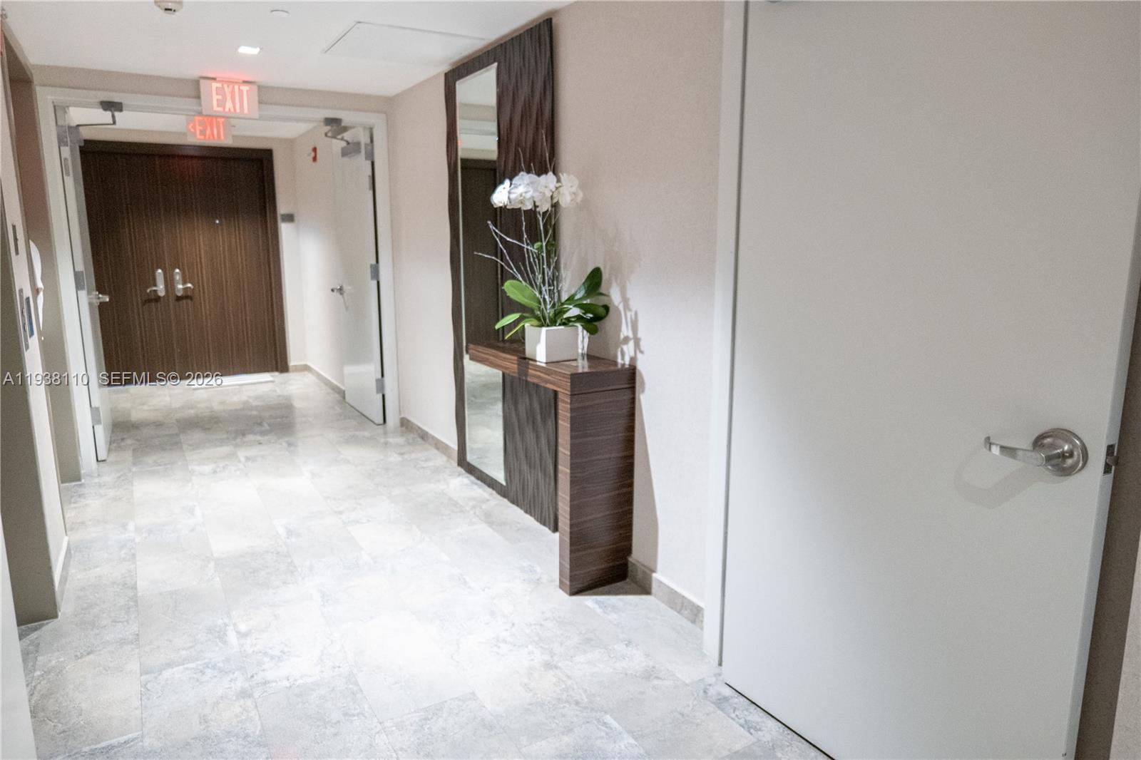 image Ocean Four Condo19