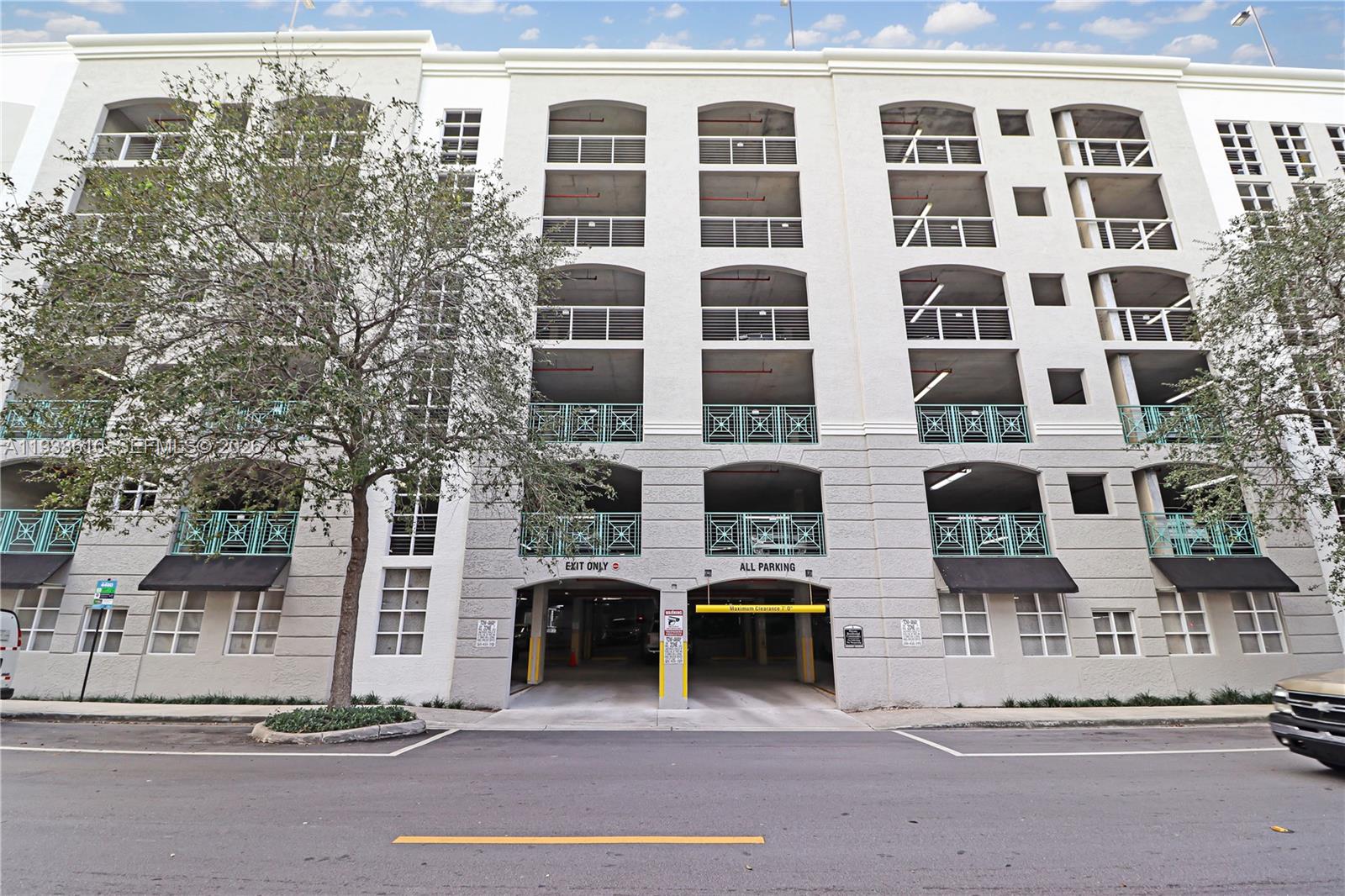 6001 SW 70th St #249 South Miami, FL 33143