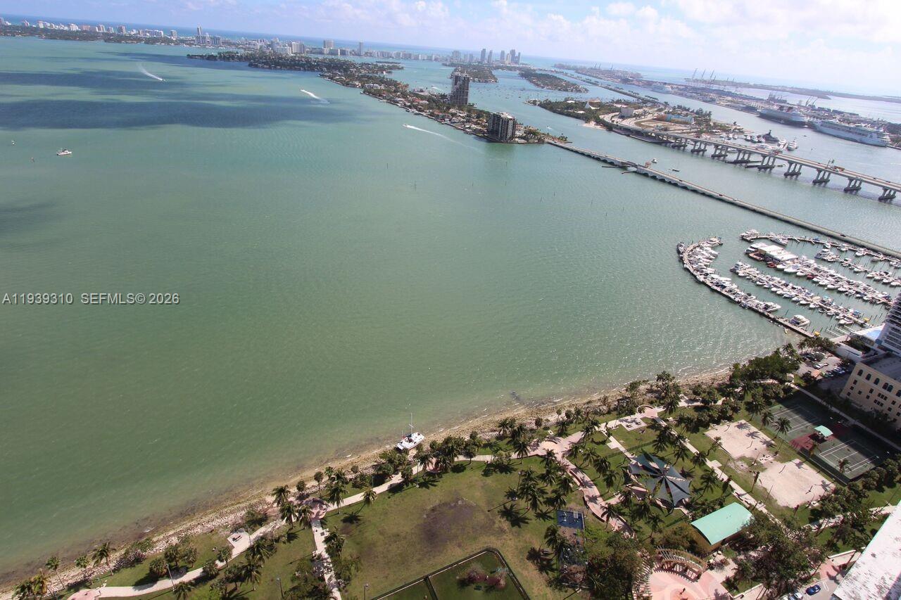 image Quantum on the Bay12