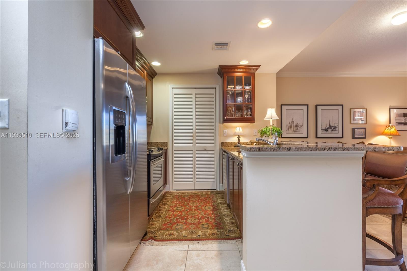 image 100 Andalusia Condo9