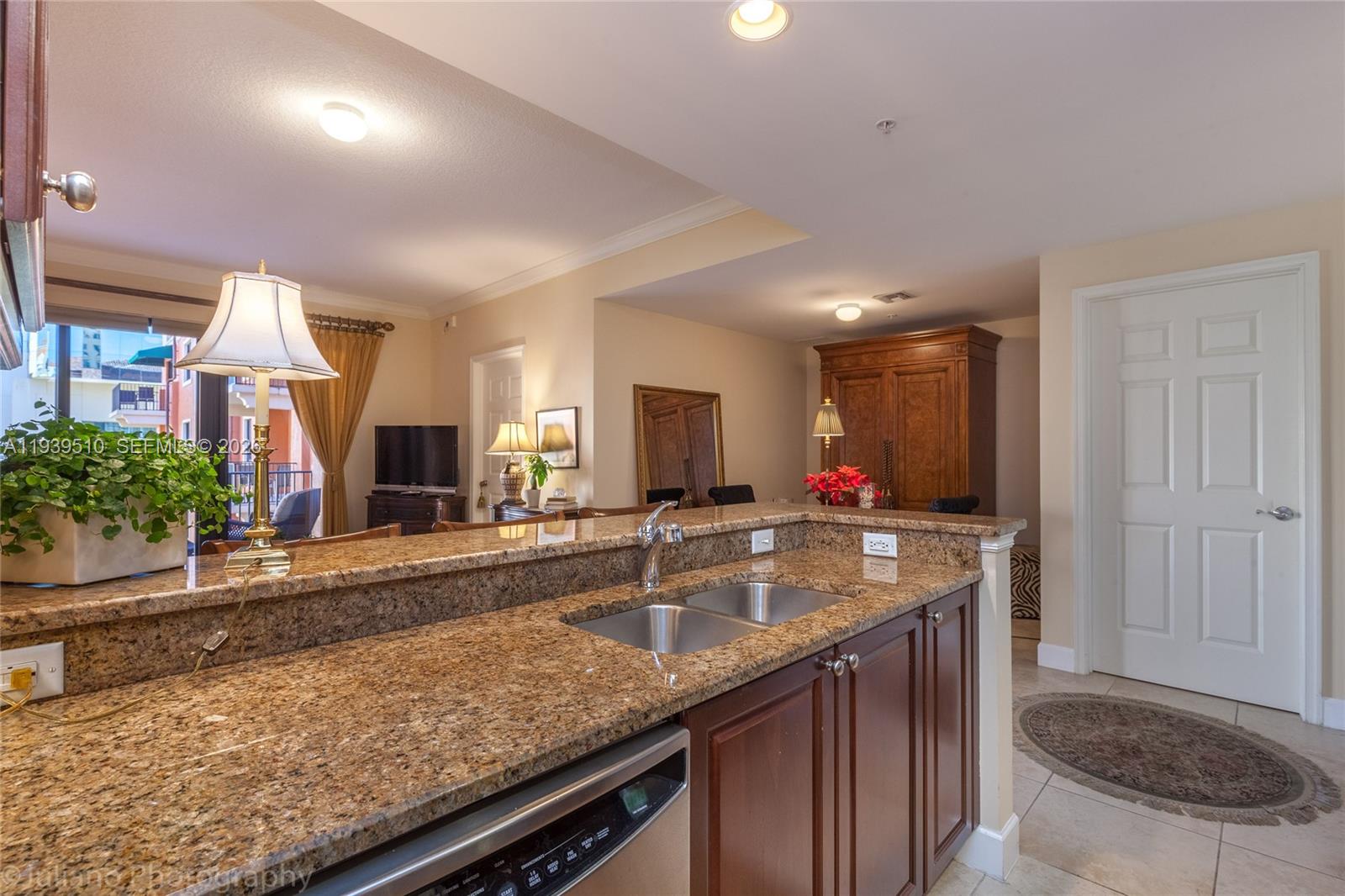 image 100 Andalusia Condo11