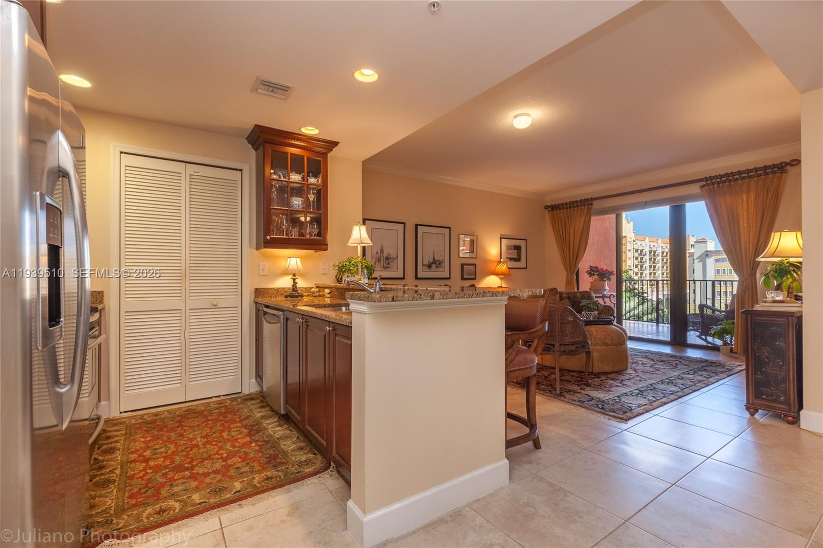 image 100 Andalusia Condo12