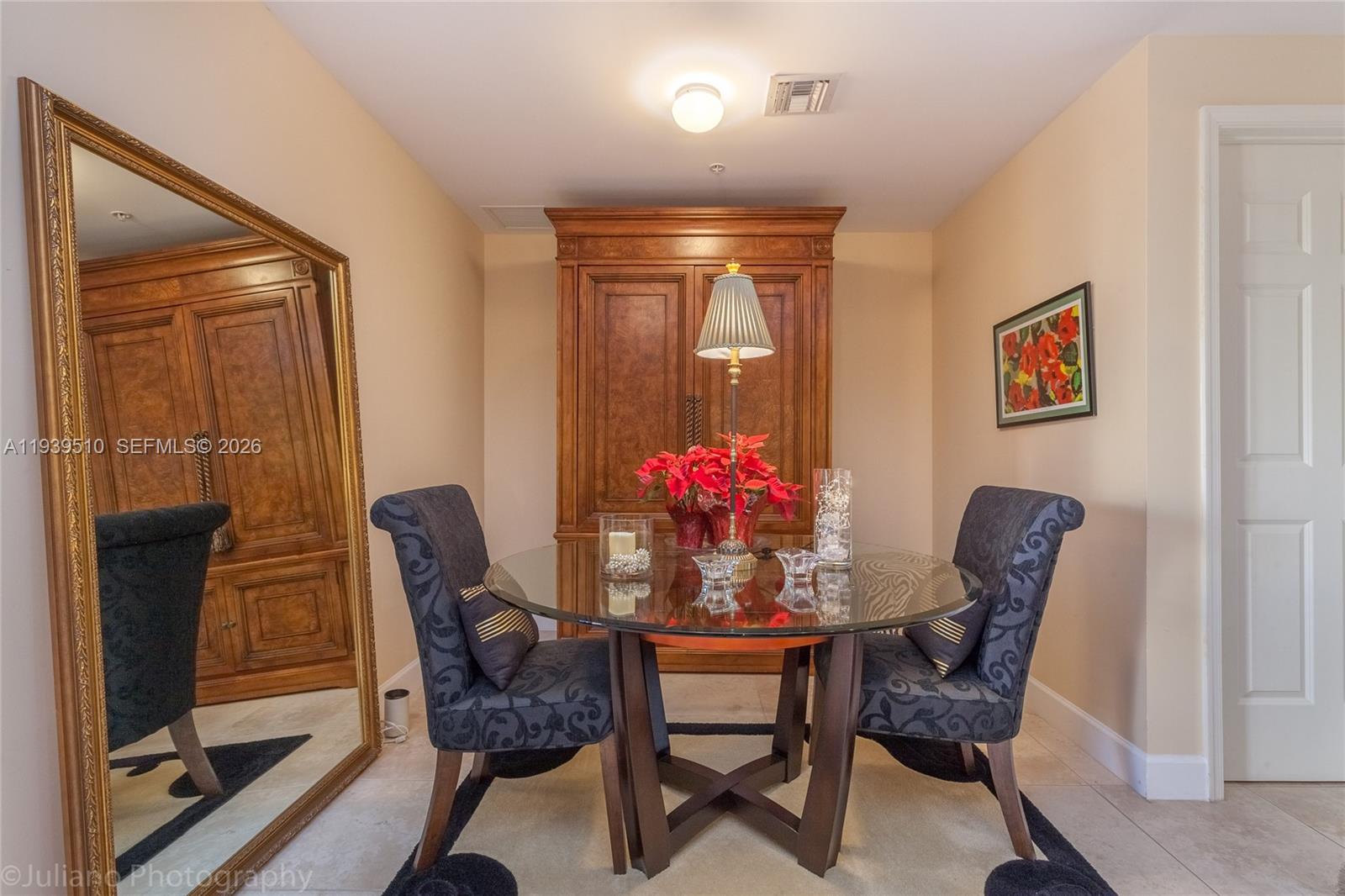 image 100 Andalusia Condo14