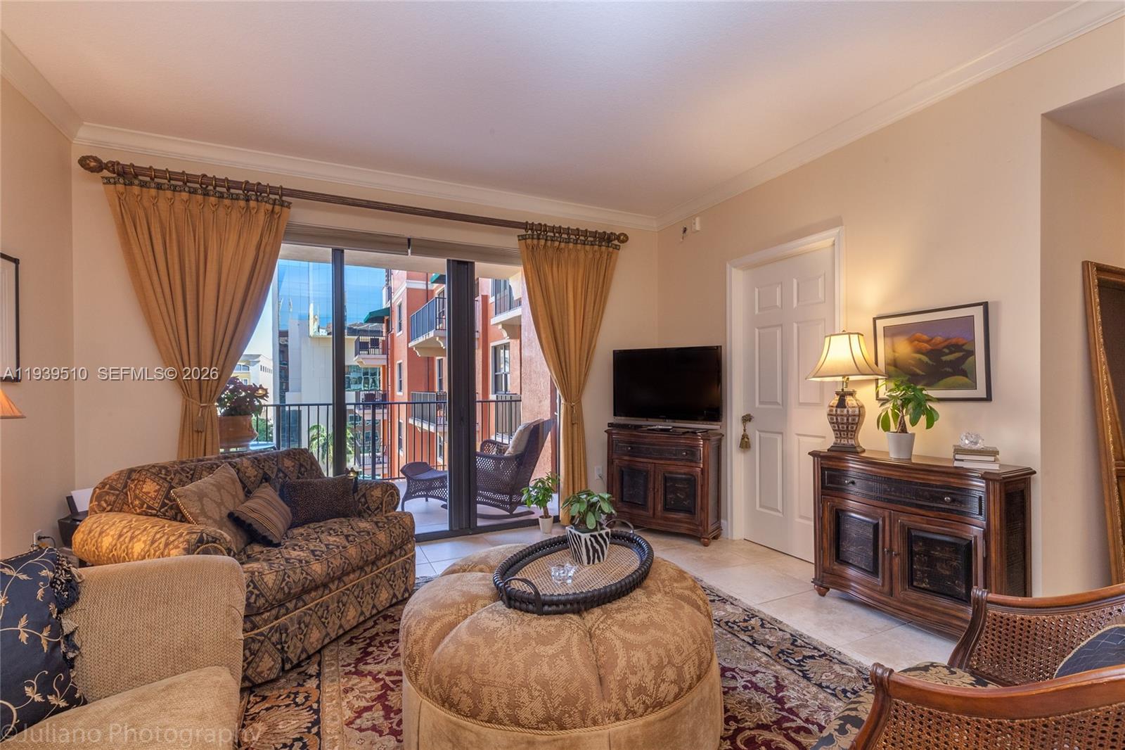 image 100 Andalusia Condo15