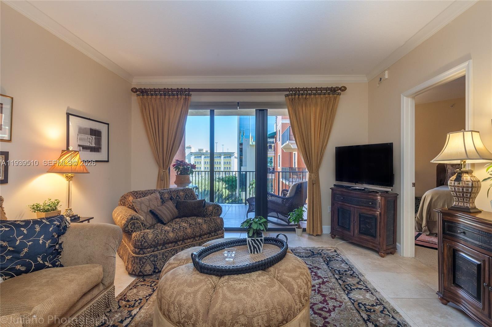 image 100 Andalusia Condo16