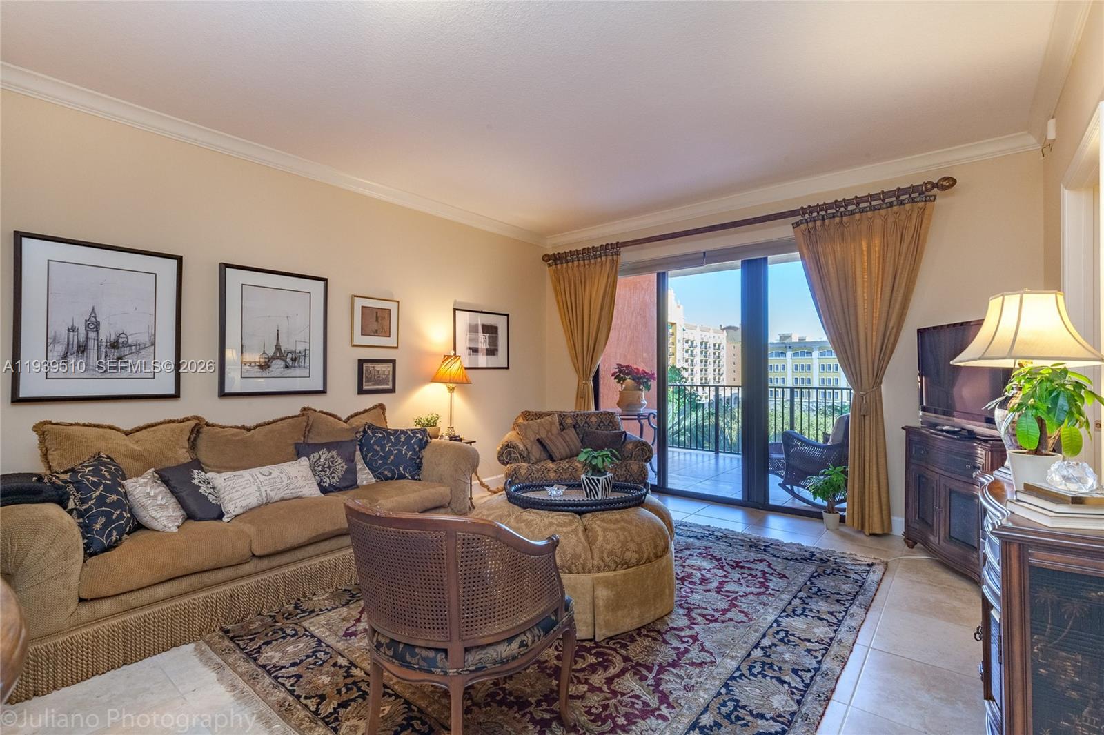 image 100 Andalusia Condo17