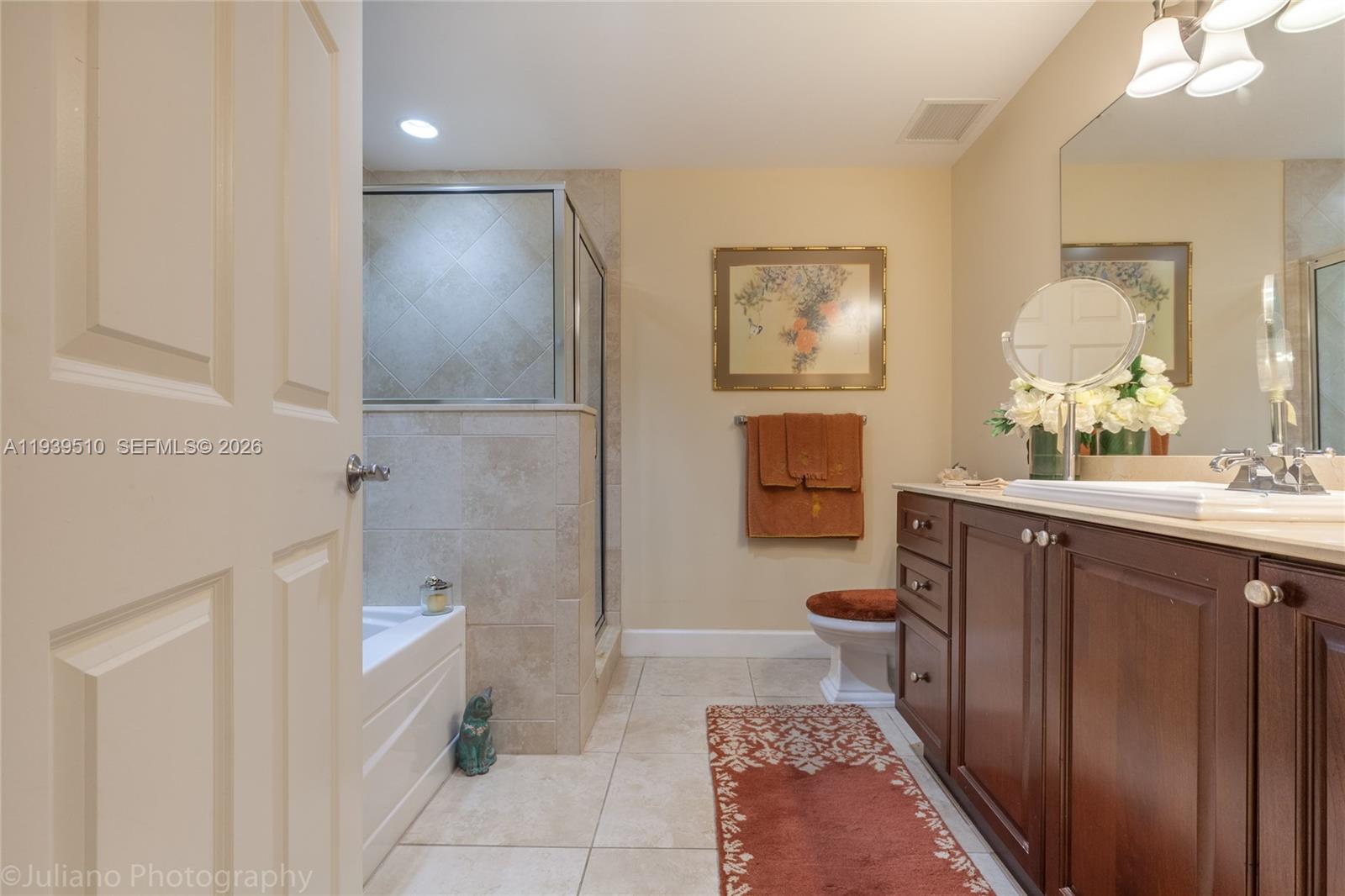 image 100 Andalusia Condo25