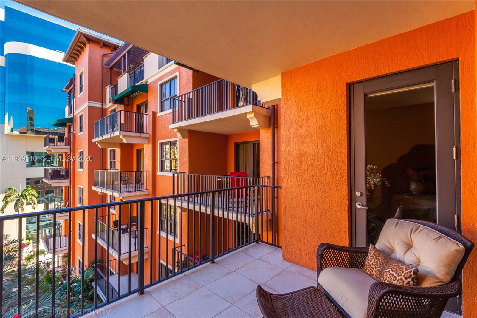 image 100 Andalusia Condo4