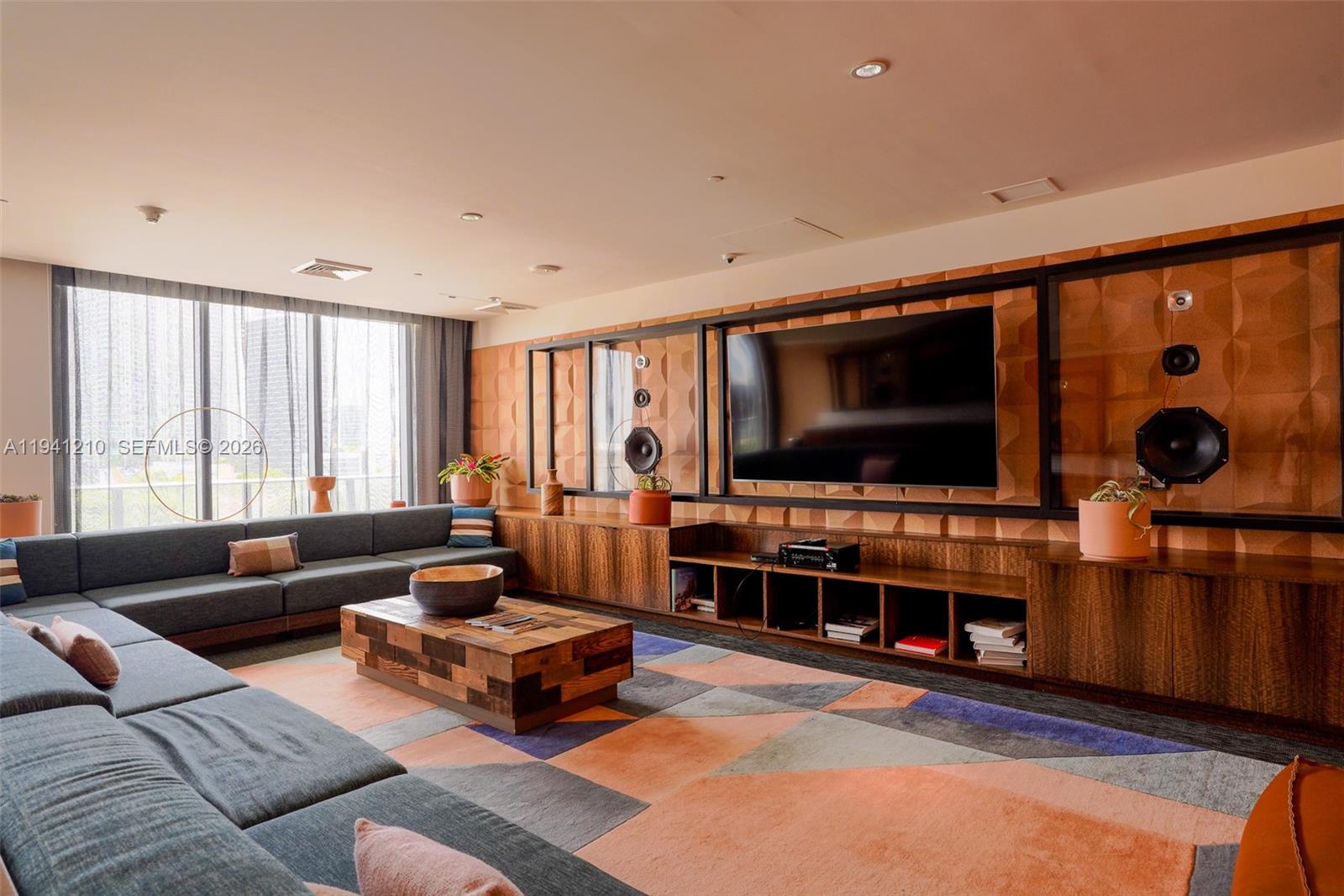 image Hyde Midtown36