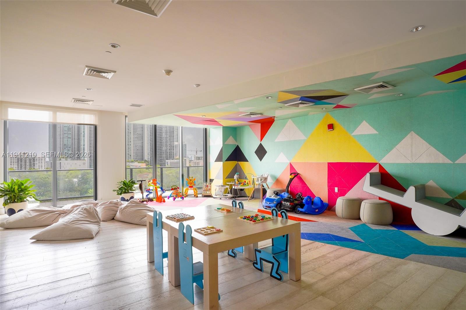 image Hyde Midtown37