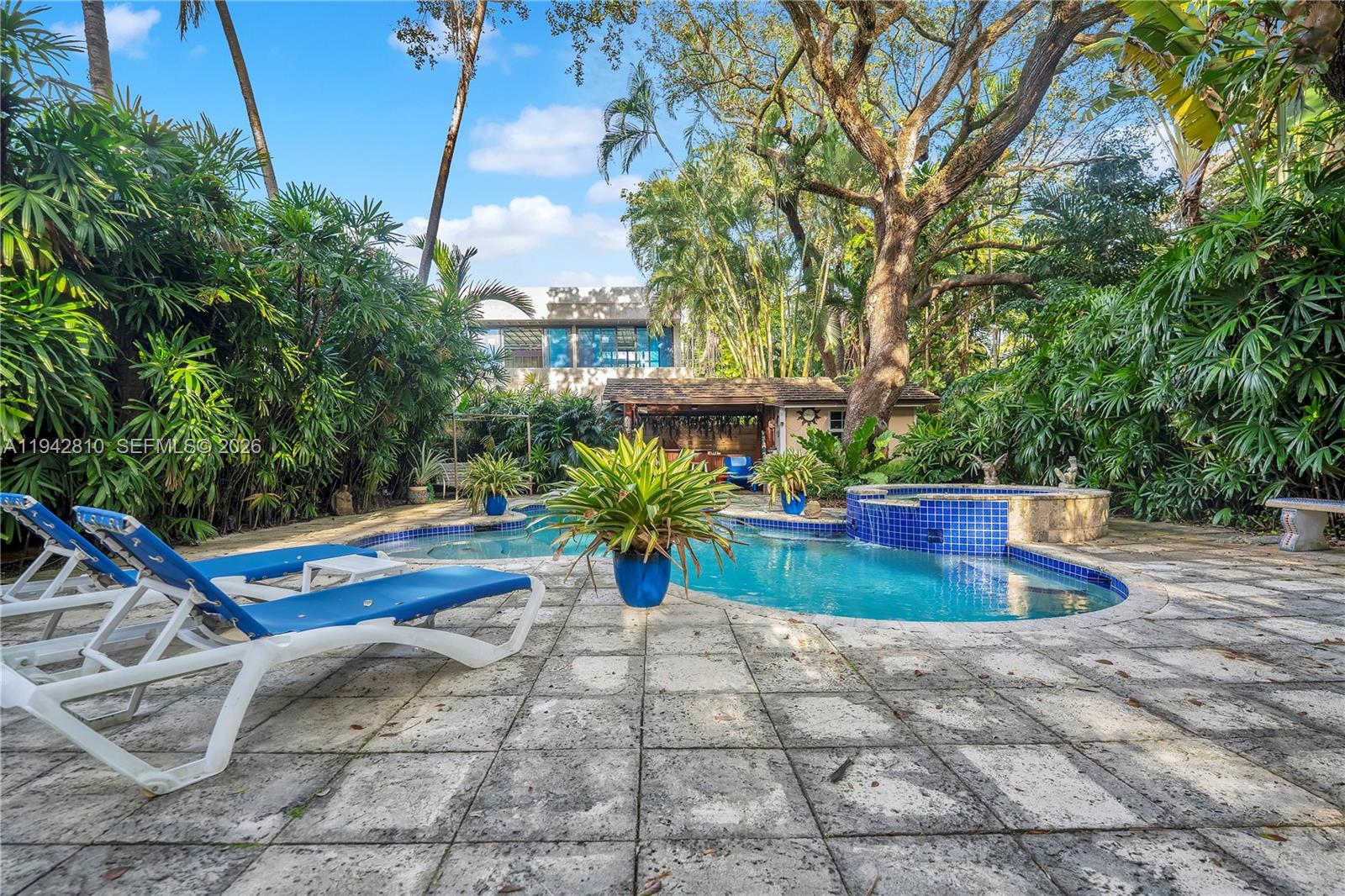 2496-2490 Abaco Ave Miami, FL 33133