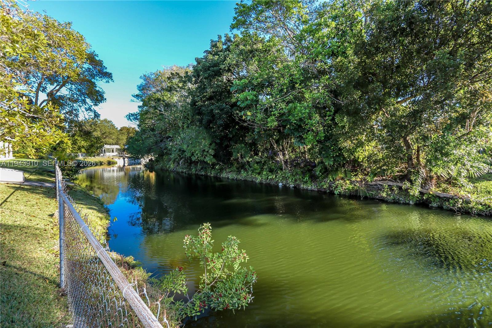 6221 SW 65th Ave South Miami, FL 33143