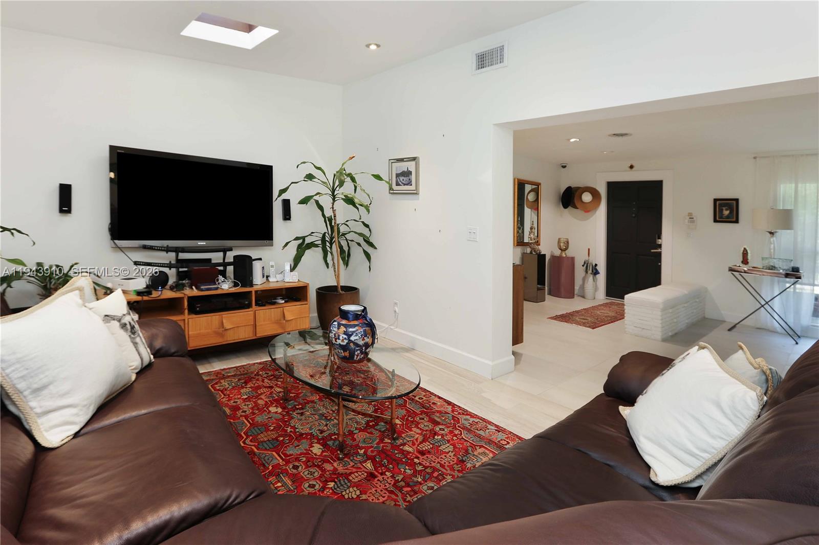 6221 SW 65th Ave South Miami, FL 33143