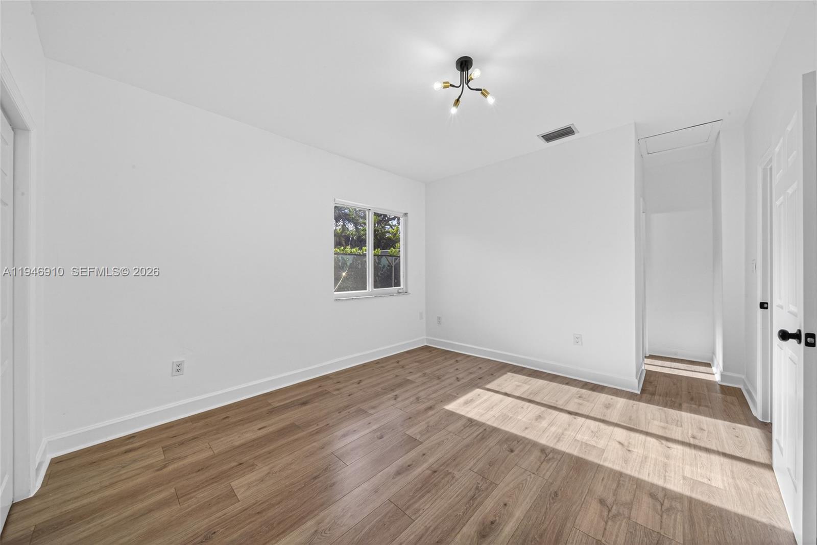 426 SW 26th Rd Miami, FL 33129